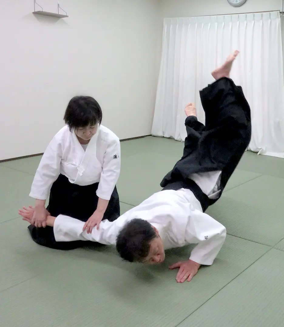 イオンモール堺北花田で行う合気道レッスンの様子